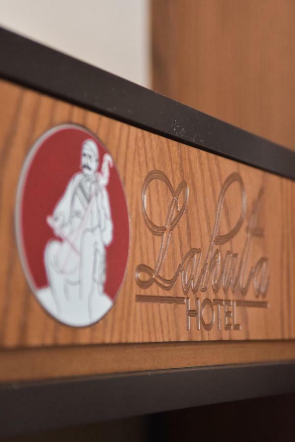 Hotel Lahuta Bajram Curri Eksteriør bilde